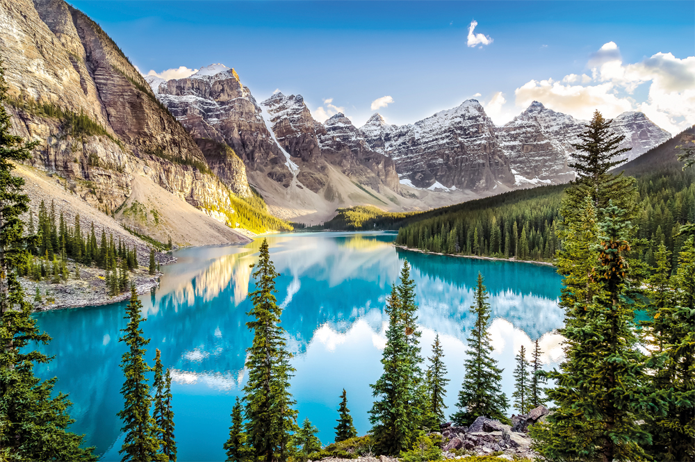 Lago nas montanhas rochosas do Canadá